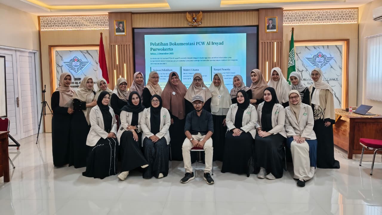Pelatihan Media dan Dokumentasi Tingkatkan Kapasitas Sie PCW Al Irsyad Purwokerto