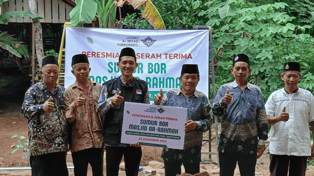 Atasi Krisis Air Bersih, LAZNAS Al Irsyad Purwokerto Serahkan Sumur Bor 60 Meter untuk Warga Desa Suro