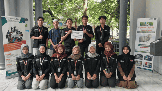 Peduli Dhuafa, Himpunan Mahasiswa Akuntansi Unsoed Serahkan Donasi Program Orang Tua Asuh Melalui Laznas Al Irsyad Purwokerto