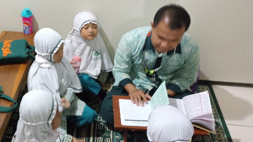 Supervisi KBM: Kualitas Pendidikan PAI dan Al Qur’an Dipantau dengan Cermat