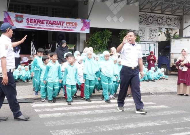 Siswa Kelas 1 SD: Aku Tertib di Jalan Raya