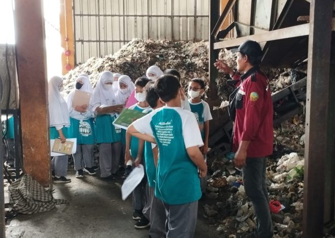 Tanamkan Semangat P5, Sekolah Ajak Siswa Belajar Langsung di TPA BLE Banyumas