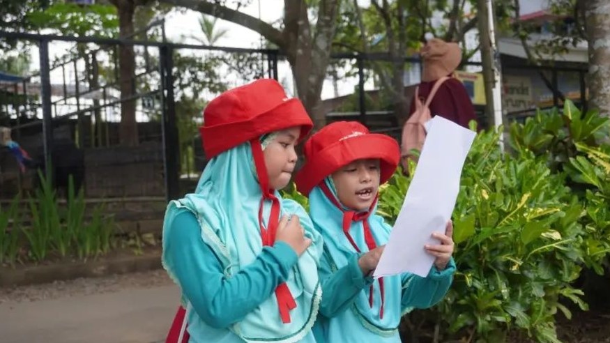 Belajar IPA dan Bahasa Jawa, SD Al Irsyad Al Islamiyyah 01 Purwokerto Ajak Siswa ke Taman Rekreasi
