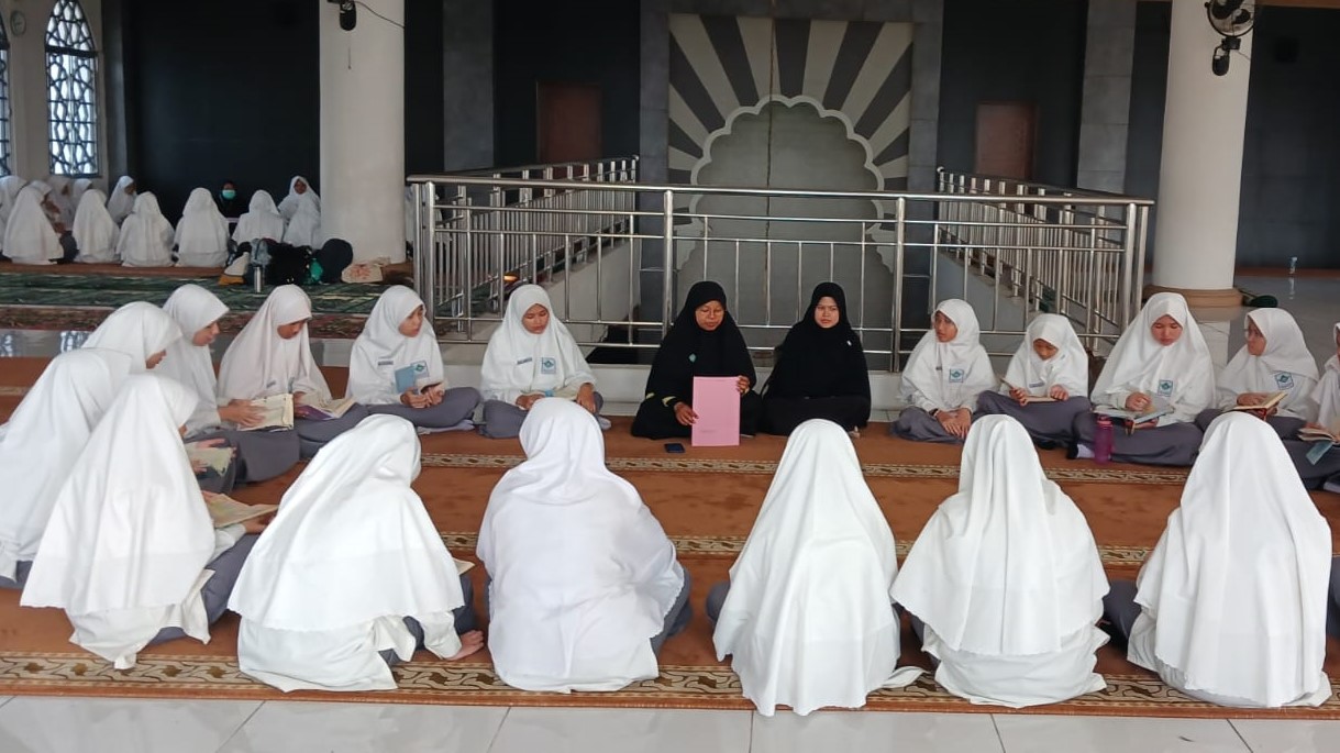 SMP Al Irsyad Purwokerto Gelar Mukhayyam Quran untuk Perkuat Hafalan Siswa