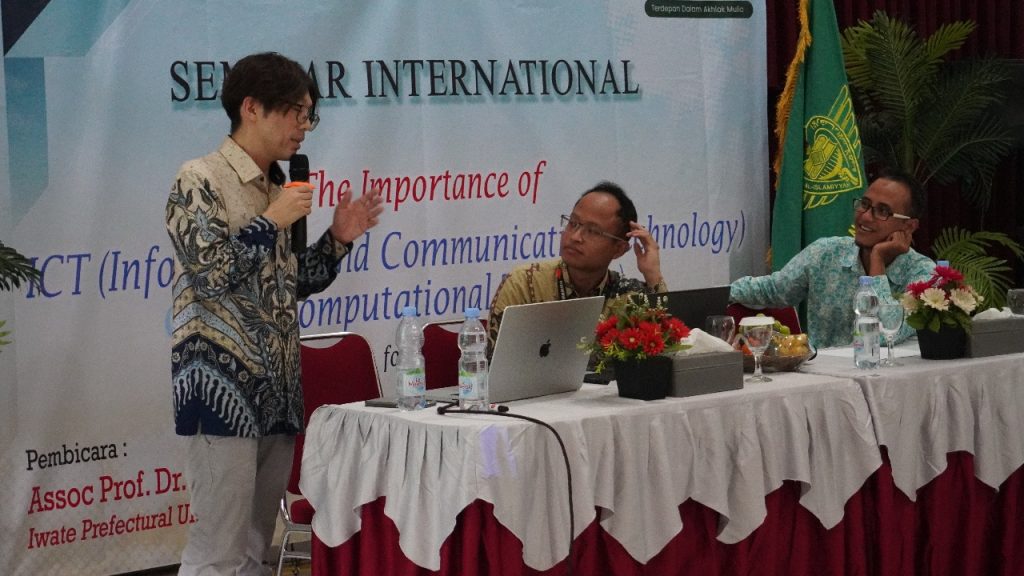 Seminar ICT (Teknologi Informasi dan Komunikasi) dan Berpikir Komputasional