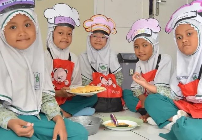 Mengenal Pancaindra Melalui Kegiatan Membuat Pisang Krispi di SD Al Irsyad Al Islamiyyah 02 Purwokerto