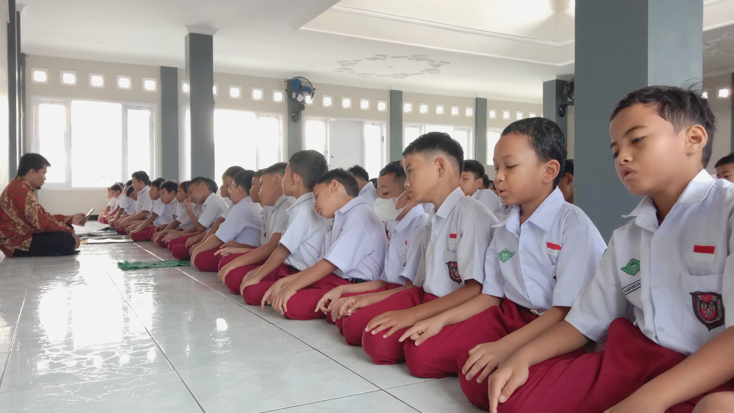 Wujudkan Profil Pelajar Al Irsyad, SD Al Irsyad 02 Purwokerto Ajak Siswa Biasakan Sholat Dhuha