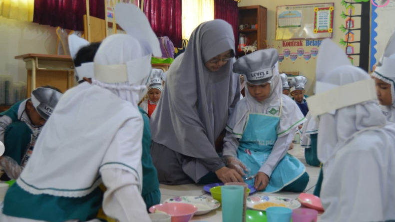 Serunya Chefs Day: Memasak Roti Sehat dan Jus Buah Segar di SD Al Irsyad 02 Purwokerto