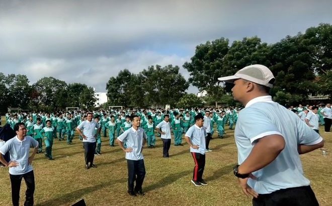 Investasi Kesehatan Melalui Gerakan Aksi Bergizi Serentak di SMP Al Irsyad Al Islamiyyah Purwokerto