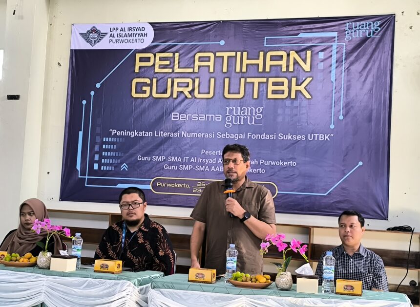 Serius Tingkatkan Capaian UTBK, LPP Al Irsyad Purwokerto Gandeng Ruang Guru Latih Guru SMP dan SMA